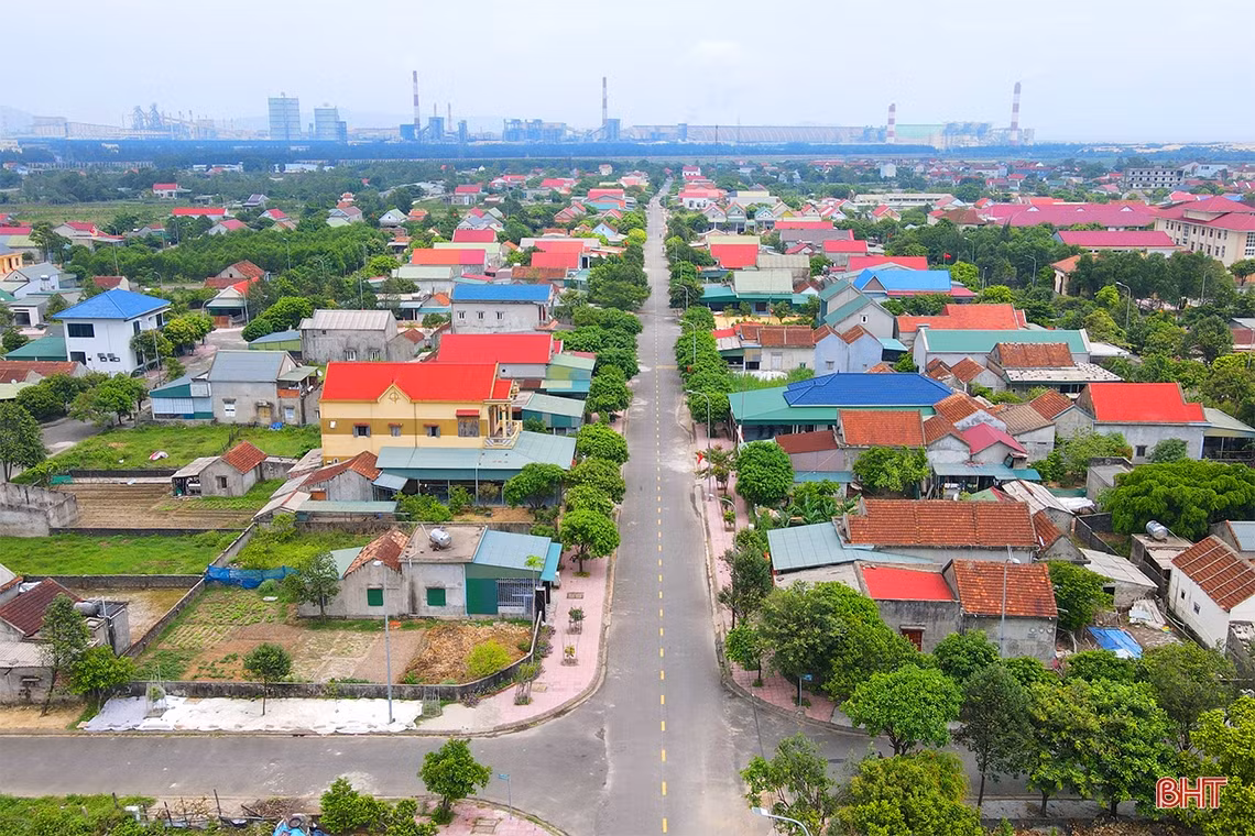 Dưới bóng Hoành Sơn