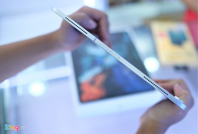 iPad Pro 2018 phiên bản 12,9 inch về Việt Nam giá 33,2 triệu đồng