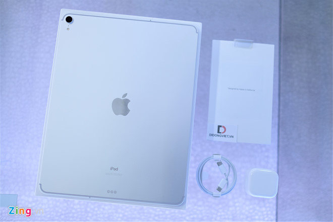 iPad Pro 2018 phiên bản 12,9 inch về Việt Nam giá 33,2 triệu đồng