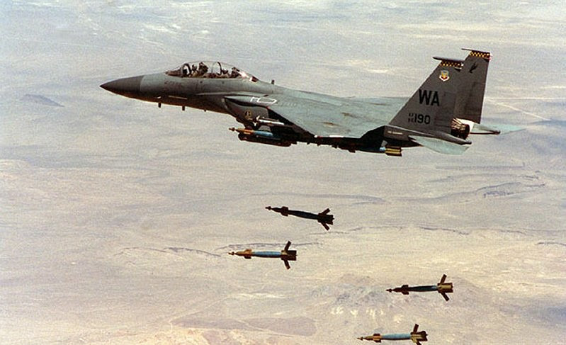 Bom thông minh Mỹ sản xuất đang dội vào chính đồng minh Mỹ tại Syria