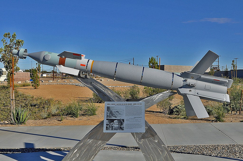 Bom thông minh Mỹ sản xuất đang dội vào chính đồng minh Mỹ tại Syria