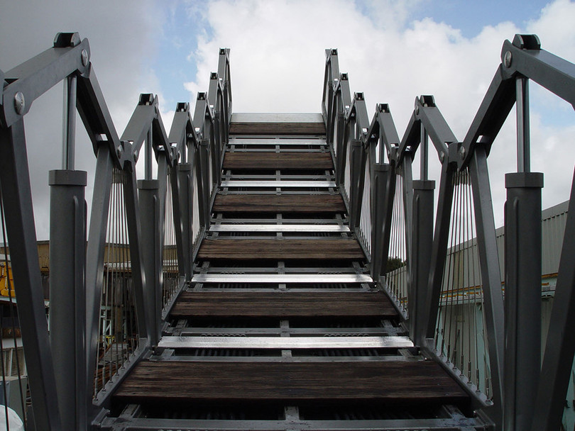 Chiêm ngưỡng những cây cầu kỳ lạ trên thế giới