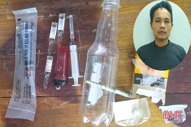Khởi tố con nghiện “găm” heroin, hồng phiến khắp nhà