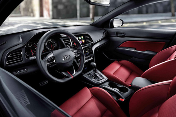Hyundai Elantra có thêm bản thể thao, giá từ 22.400 USD