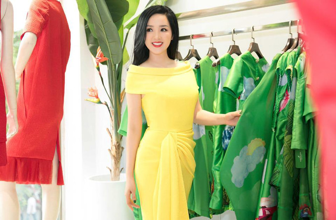 Người đẹp Việt mê mẩn váy xoắn eo