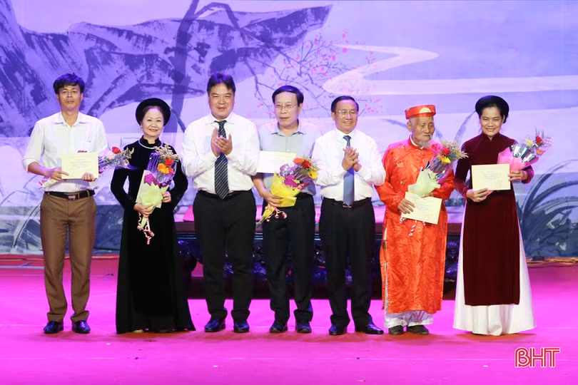 Hà Tĩnh giành giải A tập thể, 4 giải cá nhân tại Liên hoan Ca trù toàn quốc