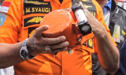 Thế giới ngày qua: Indonesia đã tải xong dữ liệu từ hộp đen máy bay lao xuống biển