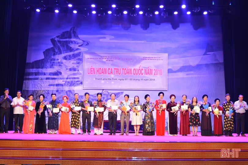 Hà Tĩnh giành giải A tập thể, 4 giải cá nhân tại Liên hoan Ca trù toàn quốc