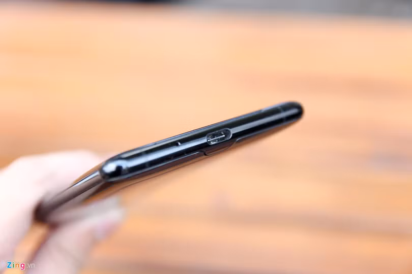 Sony Xperia XZ3 giá 20 triệu, không bán chính hãng ở Việt Nam