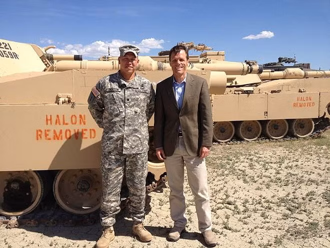 Một vòng quanh “nghĩa địa xe tăng” cực lớn trên đất Mỹ