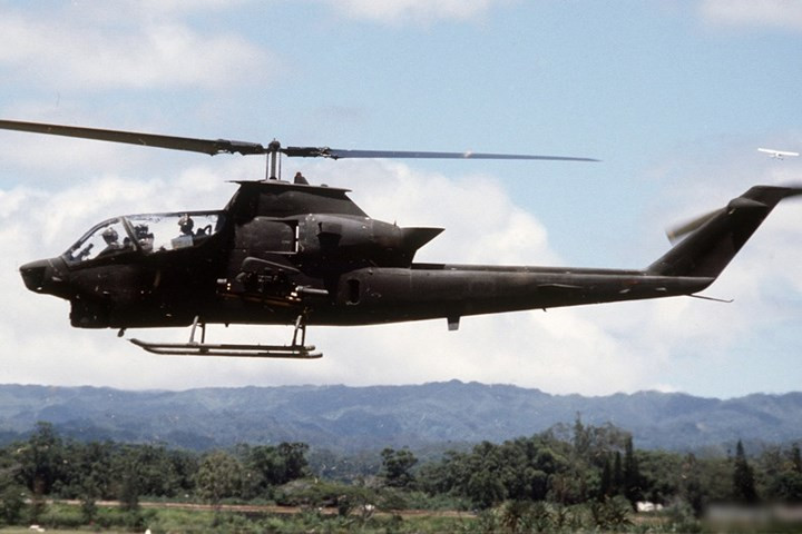 khám phá trực thăng Khám phá trực thăng “Hổ mang” tấn công Bell AH-1 Cobra do Mỹ sản xuất