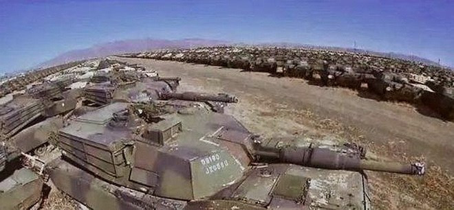 Một vòng quanh “nghĩa địa xe tăng” cực lớn trên đất Mỹ