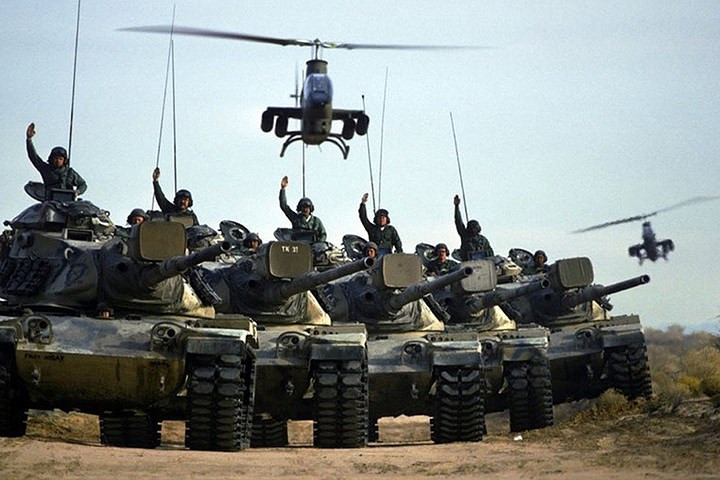 khám phá trực thăng Khám phá trực thăng “Hổ mang” tấn công Bell AH-1 Cobra do Mỹ sản xuất