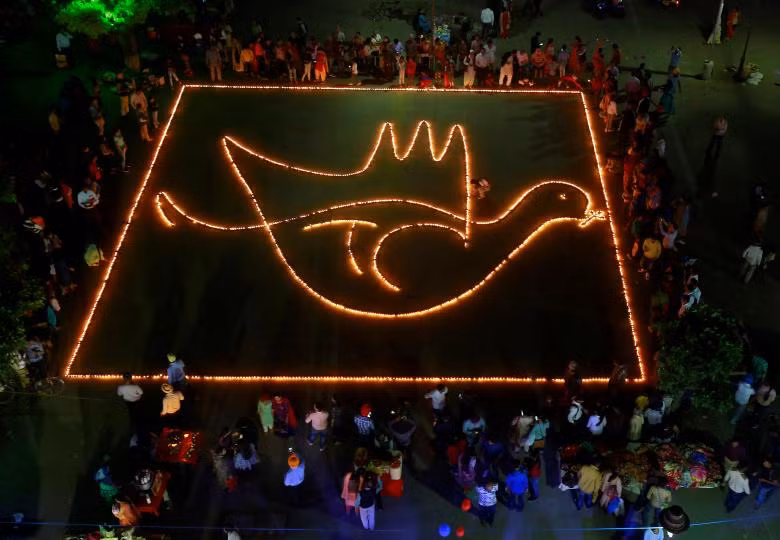 Tưng bừng lễ hội ánh sáng Diwali khắp nơi trên thế giới