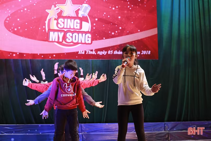 Ấn tượng đêm chung kết cuộc thi hát tiếng Anh “Sing My Song” 2018