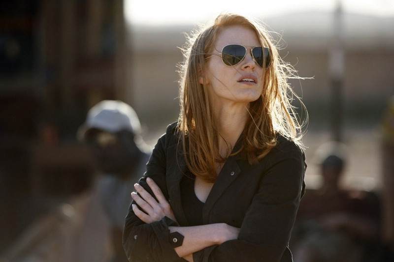Jessica Chastain: Ở tuổi 40, Jessica Chastain đang tỏ ra cực kỳ sung sức. Cô có thể góp mặt trong một số dự án "thảm họa" kiểu The Huntsman: Winter’s War (2016), nhưng đồng thời chinh phục khán giả và giới phê bình qua các tác phẩm chất lượng như The Tree of Life (2011), The Help (2011), Zero Dark Thirty (2012), The Disappearance of Eleanor Rigby (2013), Interstellar (2014), A Most Violent Year (2014)… Cô đã nhận hai đề cử Oscar nhờ The Help và Zero Dark Thirty, nhưng đều thất bại. Năm nay, Jessica Chastain tham gia đường đua Oscar với Molly’s Game (2017) của đạo diễn Aaron Sorkin, nhưng cuối cùng bị rớt lại ở chặng nước rút và không thể nhận đề cử. Dẫu vậy, fan của người đẹp tin tưởng rằng tượng vàng Oscar đối với Chastain thực tế chỉ là vấn đề thời gian. nhung ngoi sao vo duyen voi giai thuong oscar