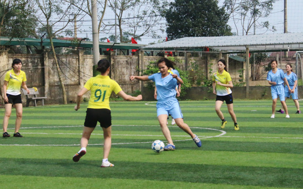 cung xem chi em phu nu thach ha tro tai da bong