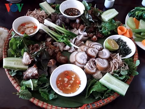 song cham o thung lung mai chau