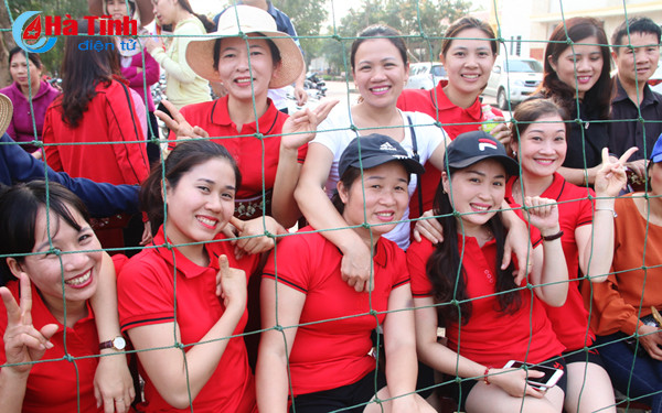 cung xem chi em phu nu thach ha tro tai da bong