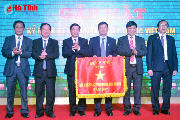 nganh y te ha tinh nhan co thi dua cua bo y te
