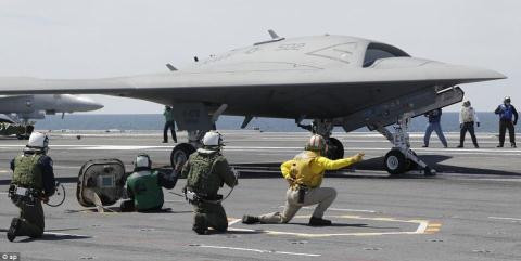 nga phat trien uav manh ngang x 47b cua my