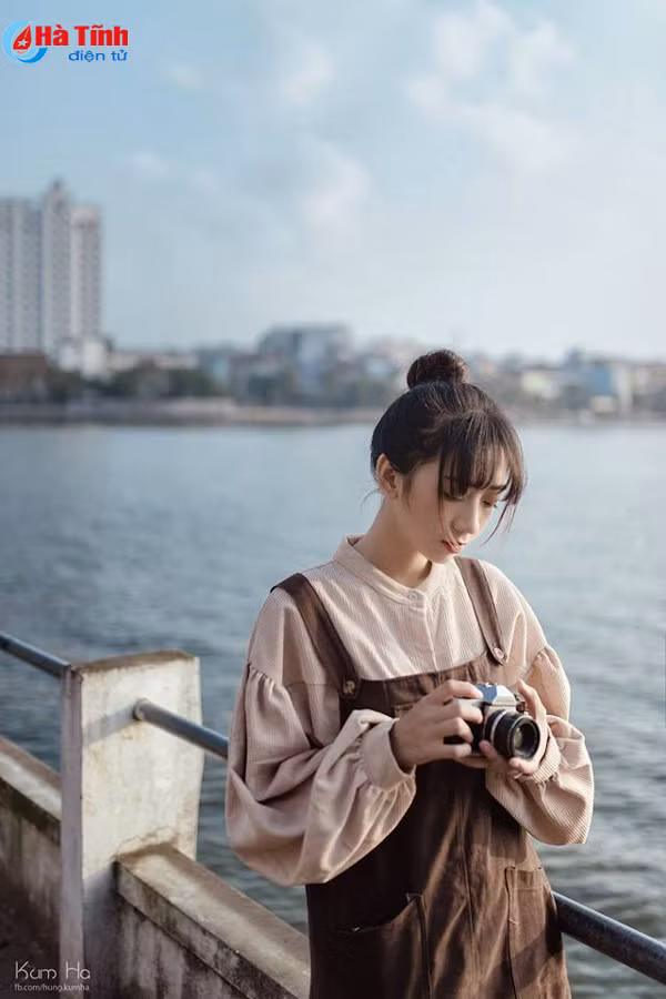 phat sot voi doi ban hotgirl ha tinh giong nhau nhu chi em song sinh