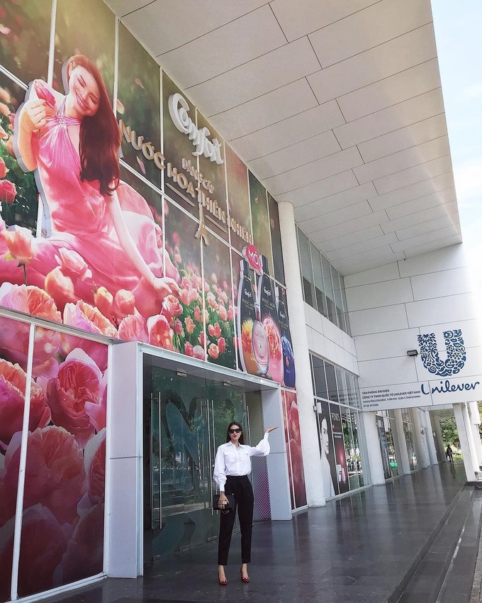 hoc lom cach my nhan viet dien quan au thoi thuong