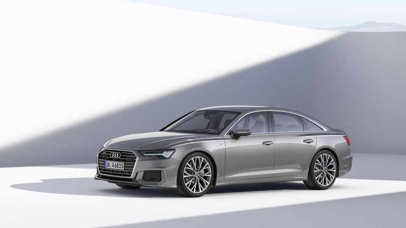 Audi A6 thế hệ thứ 8 (C8) vừa chính thức ra mắt thế giới với thiết kế hoàn toàn mới và nhiều công nghệ hiện đại, bao gồm các tính năng có trên những mẫu xe lớn hơn như A8 và A7 Sportback. Mẫu A6 2019 sẽ được sản xuất từ dây chuyền lắp ráp tại nhà máy Neckarsulm của Audi và sẽ được đưa ra thị trường vào tháng 6 năm nay tại Đức. audi a6 2019 the he thu 8 ra mat voi cong nghe hybrid