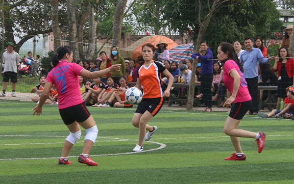 cung xem chi em phu nu thach ha tro tai da bong