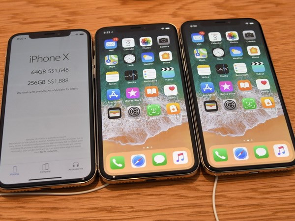 Apple lên kế hoạch ra mắt ba mẫu iPhone mới trong năm 2018 ảnh 1 apple len ke hoach ra mat ba mau iphone moi trong nam 2018
