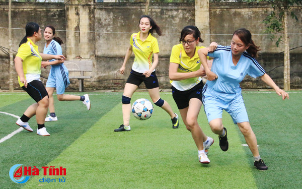 cung xem chi em phu nu thach ha tro tai da bong