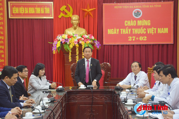 nganh y te ha tinh can tap trung dua cac nghi quyet cua dang vao cuoc song
