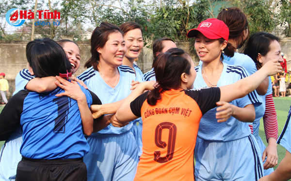cung xem chi em phu nu thach ha tro tai da bong