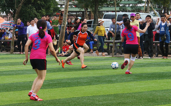 cung xem chi em phu nu thach ha tro tai da bong