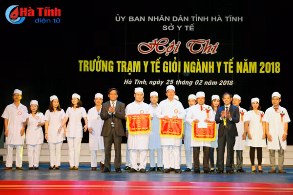 huong son nhat tap the hoi thi truong tram y te gioi ha tinh