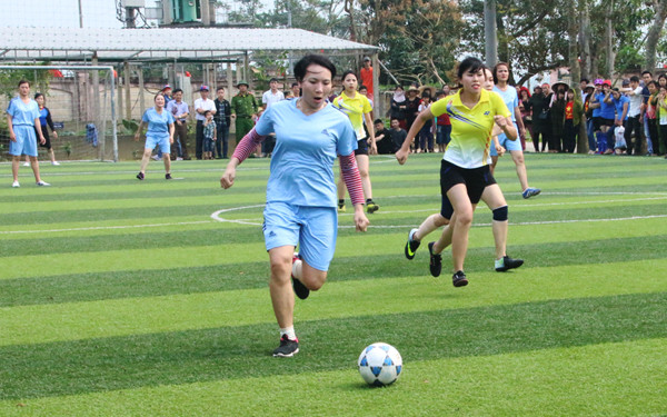 cung xem chi em phu nu thach ha tro tai da bong
