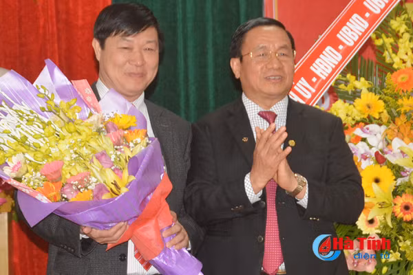 nganh y te ha tinh can tap trung dua cac nghi quyet cua dang vao cuoc song