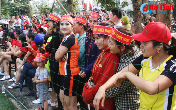 cung xem chi em phu nu thach ha tro tai da bong
