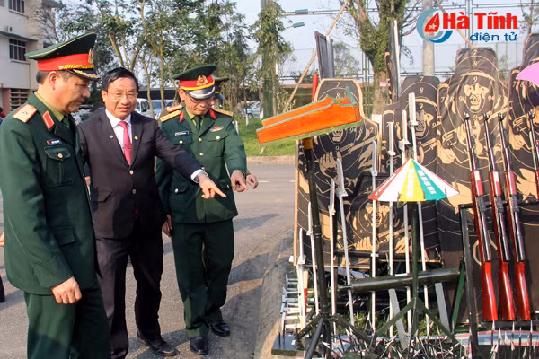 luc luong vu trang ha tinh ra quan huan luyen nam 2018