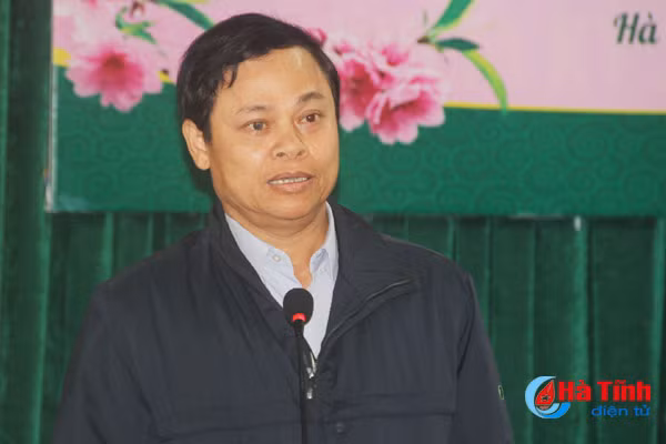 van nghe sy gop phan xay dung tam hon nhan cach con nguoi ha tinh