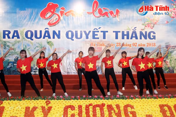 dem giao luu ra quan quyet thang