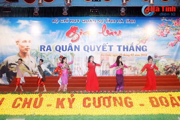 dem giao luu ra quan quyet thang