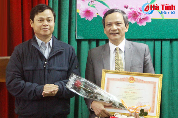 van nghe sy gop phan xay dung tam hon nhan cach con nguoi ha tinh