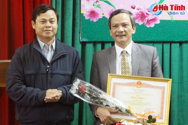 van nghe sy gop phan xay dung tam hon nhan cach con nguoi ha tinh