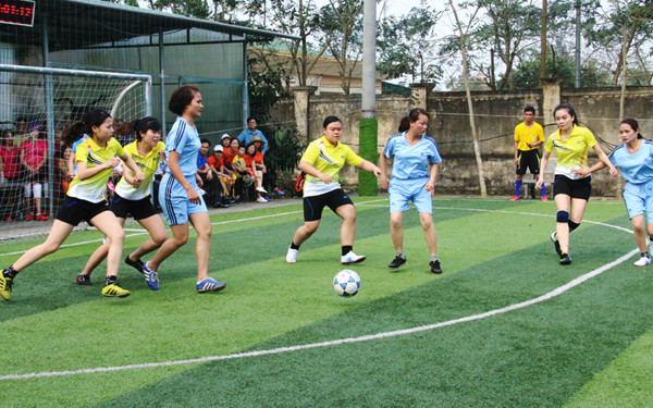 cung xem chi em phu nu thach ha tro tai da bong