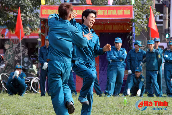 luc luong vu trang ha tinh ra quan huan luyen nam 2018