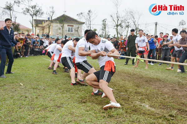 hap dan man keo co tai ngay hoi the thao huyen ky anh