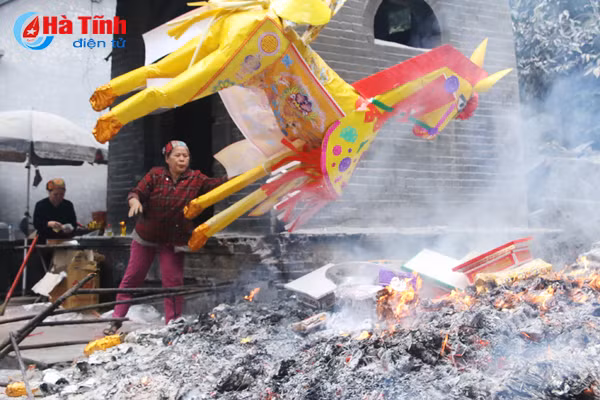 photo ngua hoa thanh than huong dot tung bo