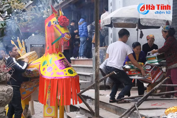 photo ngua hoa thanh than huong dot tung bo