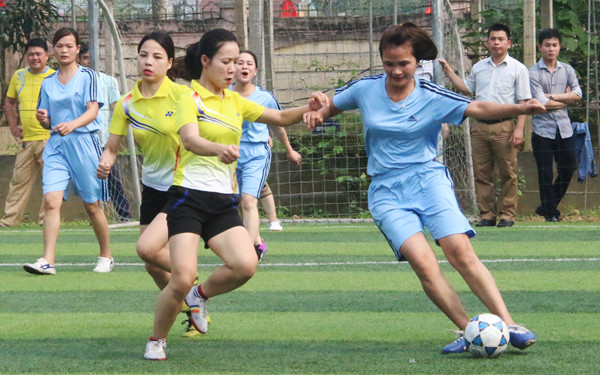 cung xem chi em phu nu thach ha tro tai da bong